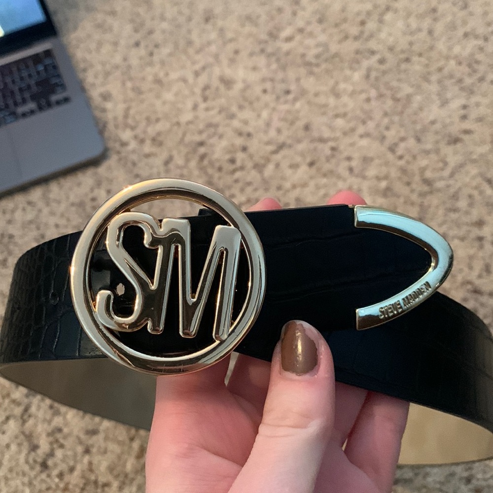 A Steve Madden belt